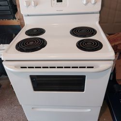 Frigidaire Electric Stove 