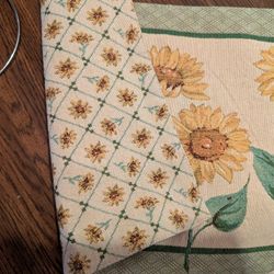 8 Reversible Place Mats 
