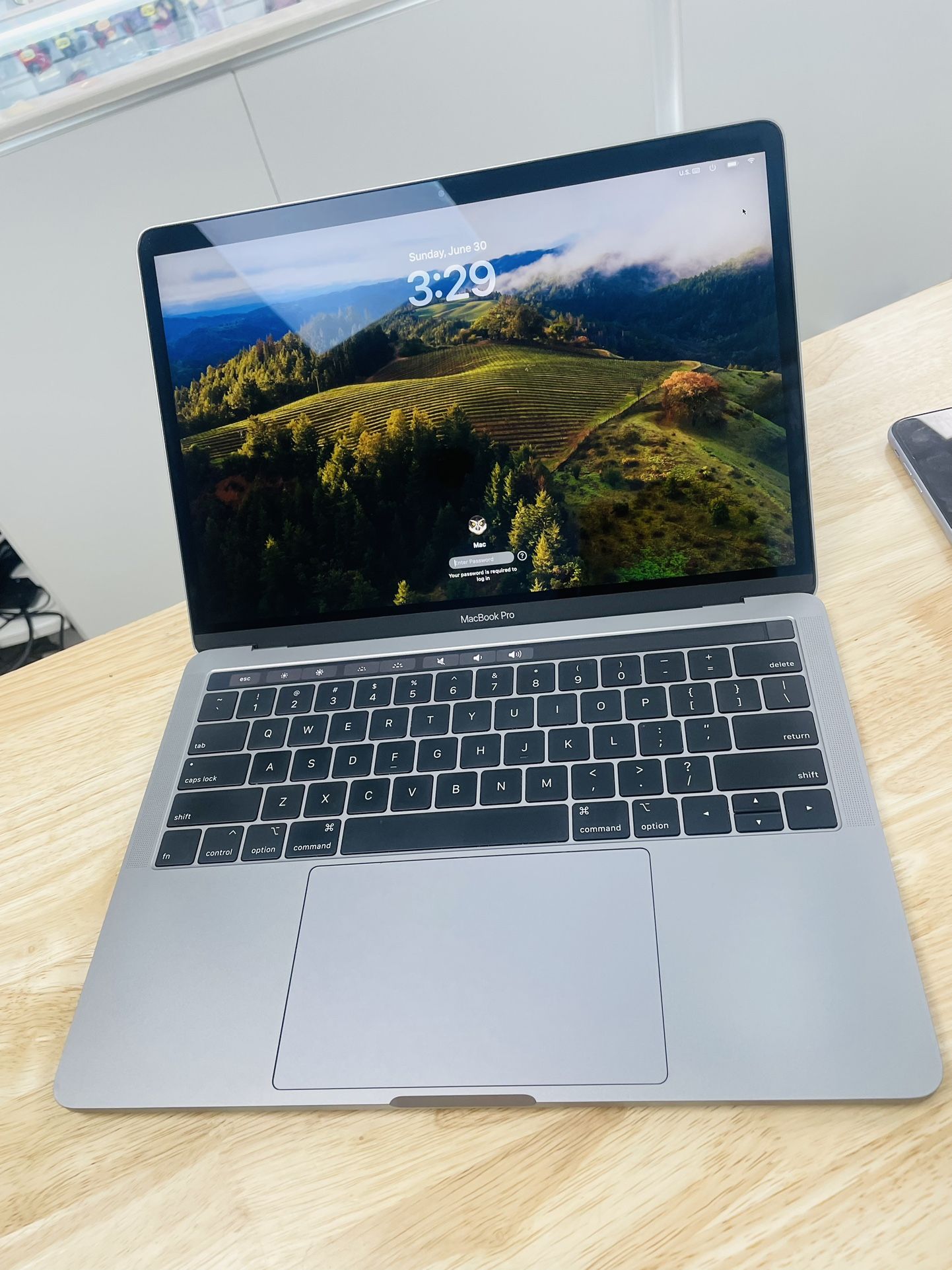 MacBook Pro 2018 256gb 