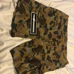 The Hundreds Camo Cargo Shorts Pants Duck Camo Size 38