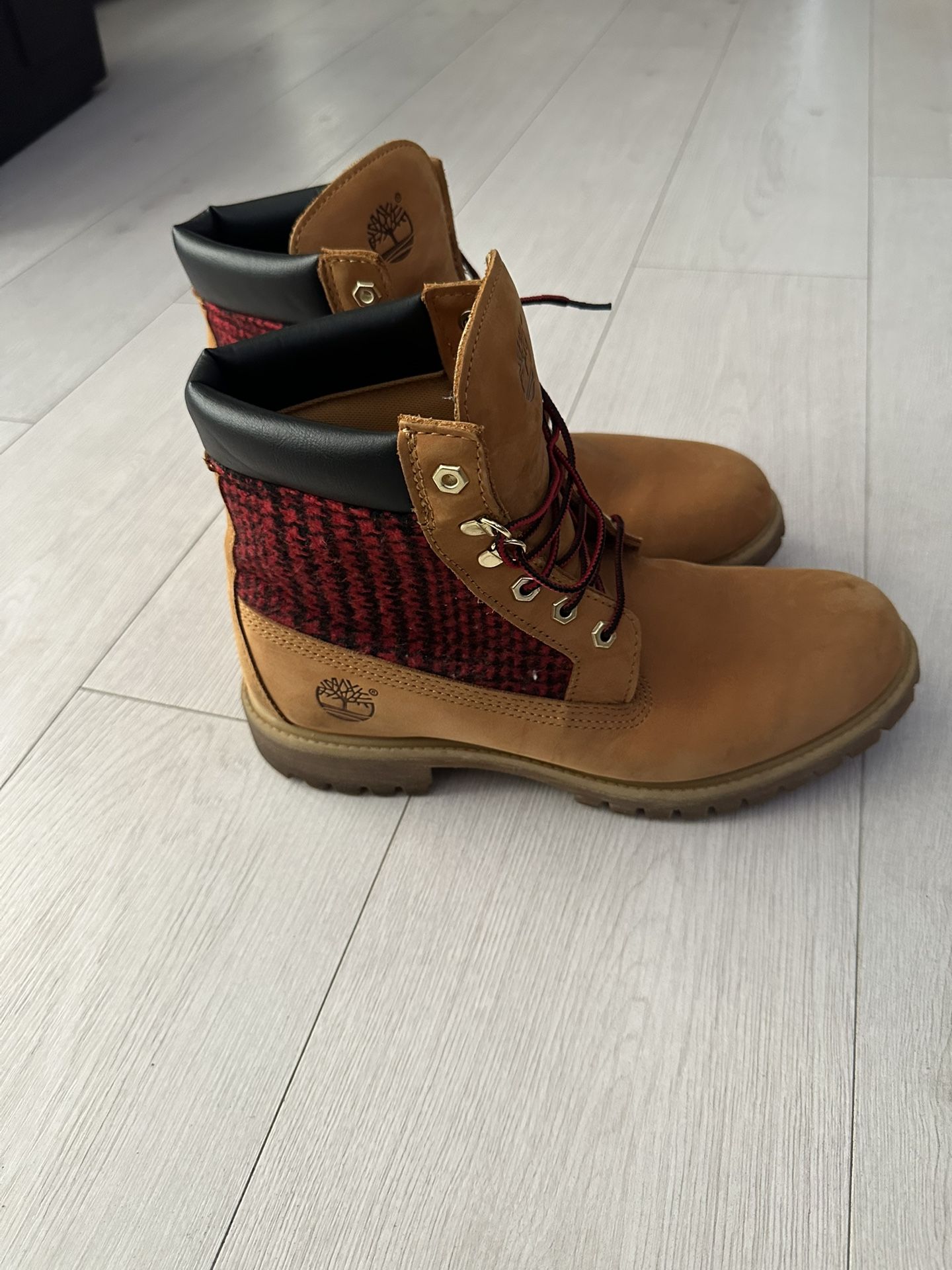 Timberland rare plaid boots- 6"