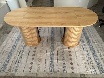 Dining room table w/6 chairs