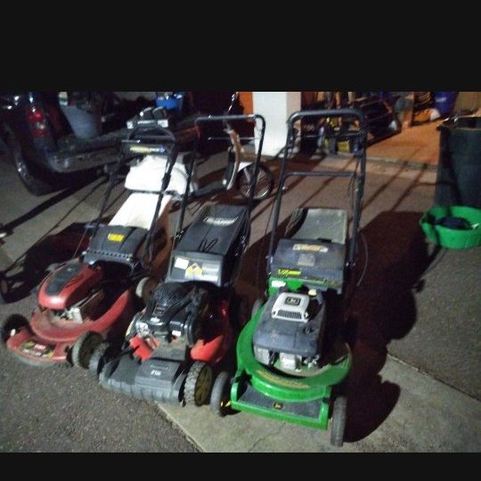 Lawn mower John Deere Only