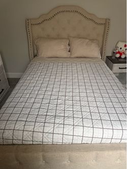 Full size bed set