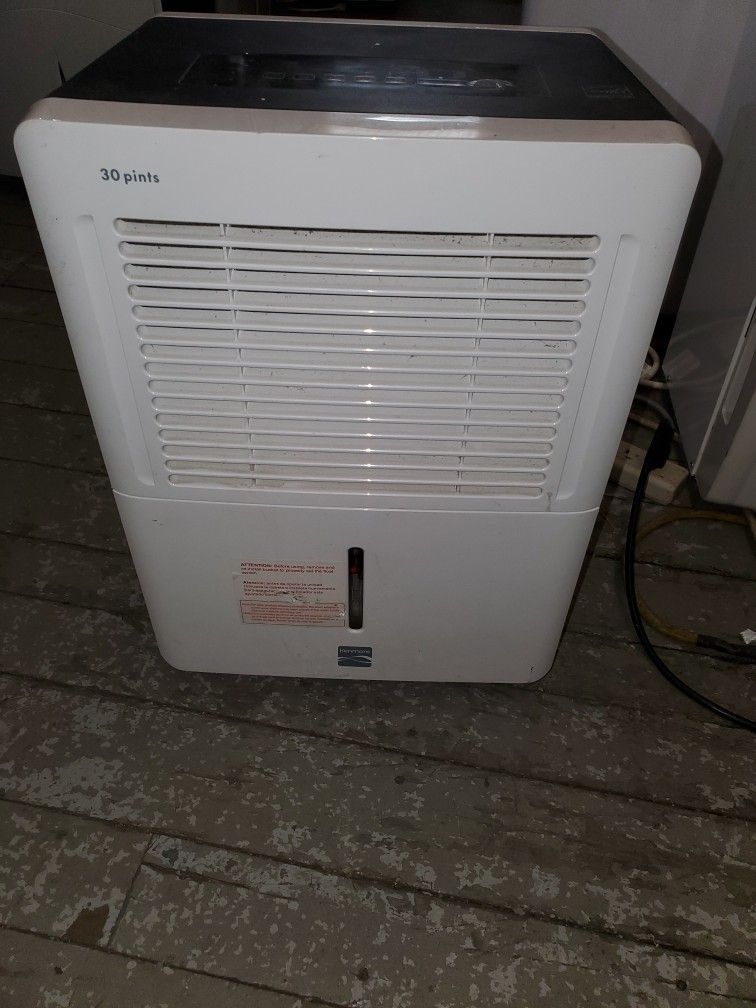30-pint Dehumidifier In Excellent Working Condition