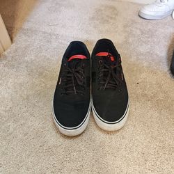 black and brown Levi's Miles