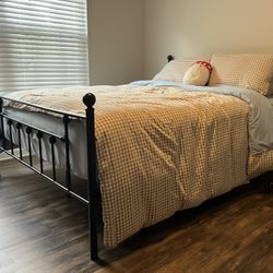 Queen bed frame 