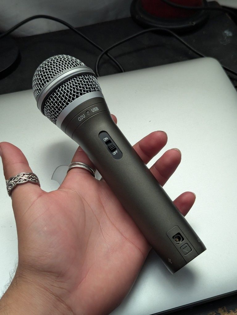 Samson Q2u Microphone