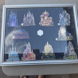 DISNEY CASTLE COLLECTION 10 PINS/COLLECTOR DISPLAY CASE + Collector Pin NIB