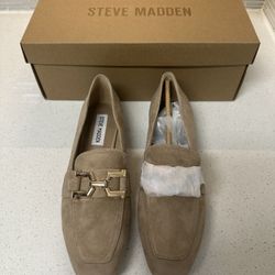 New Steve Madden Loafers (Women’s 7)