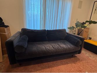 Navy Blue Velvet Sofa – Modern, Comfortable & Sturdy
