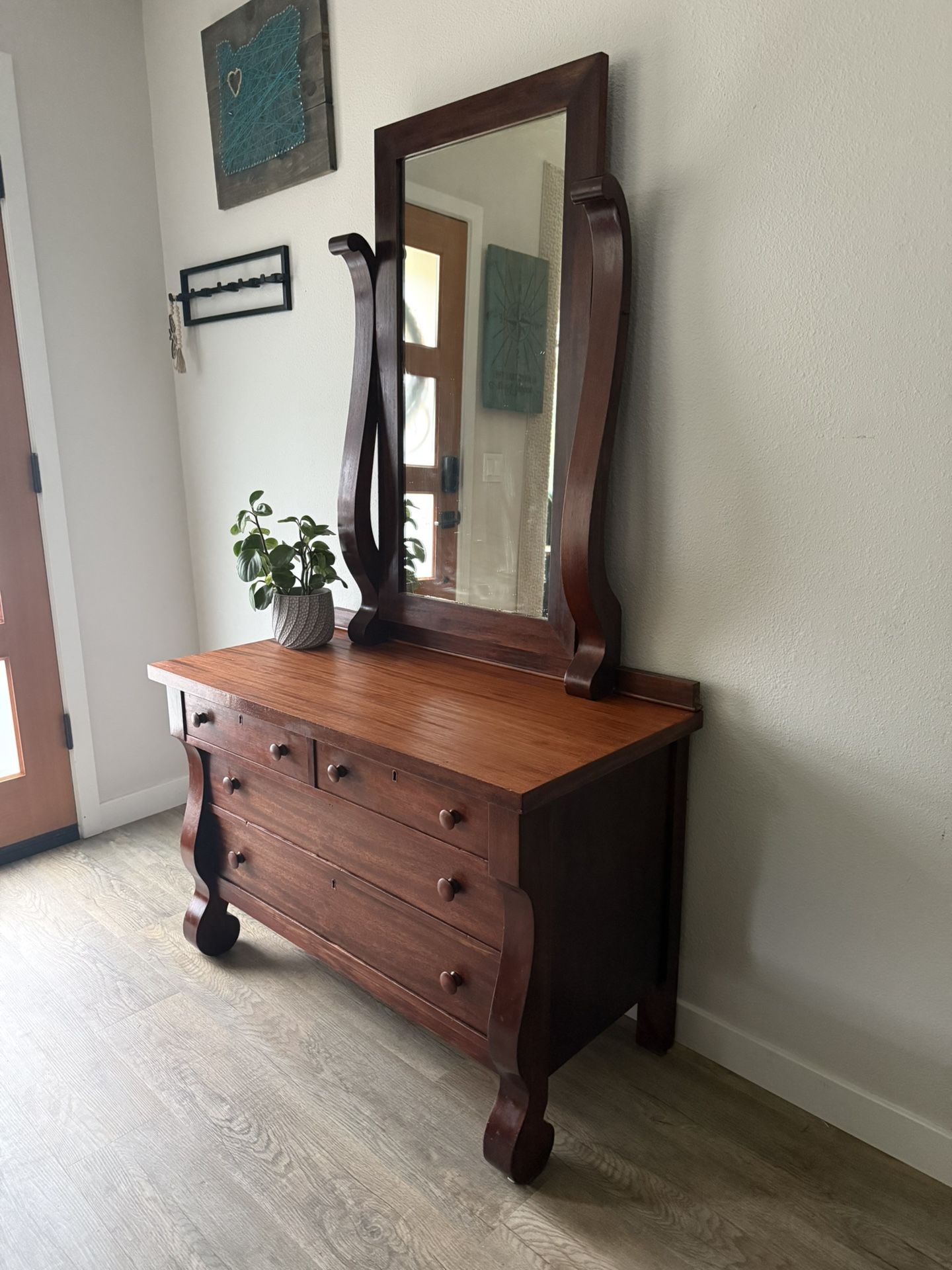 MAJESTIC dresser - Empire - 4 drawers - mirror detaches - antique - mahogany - delivery available