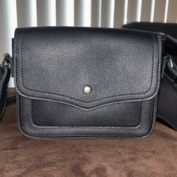 Black Purse 
