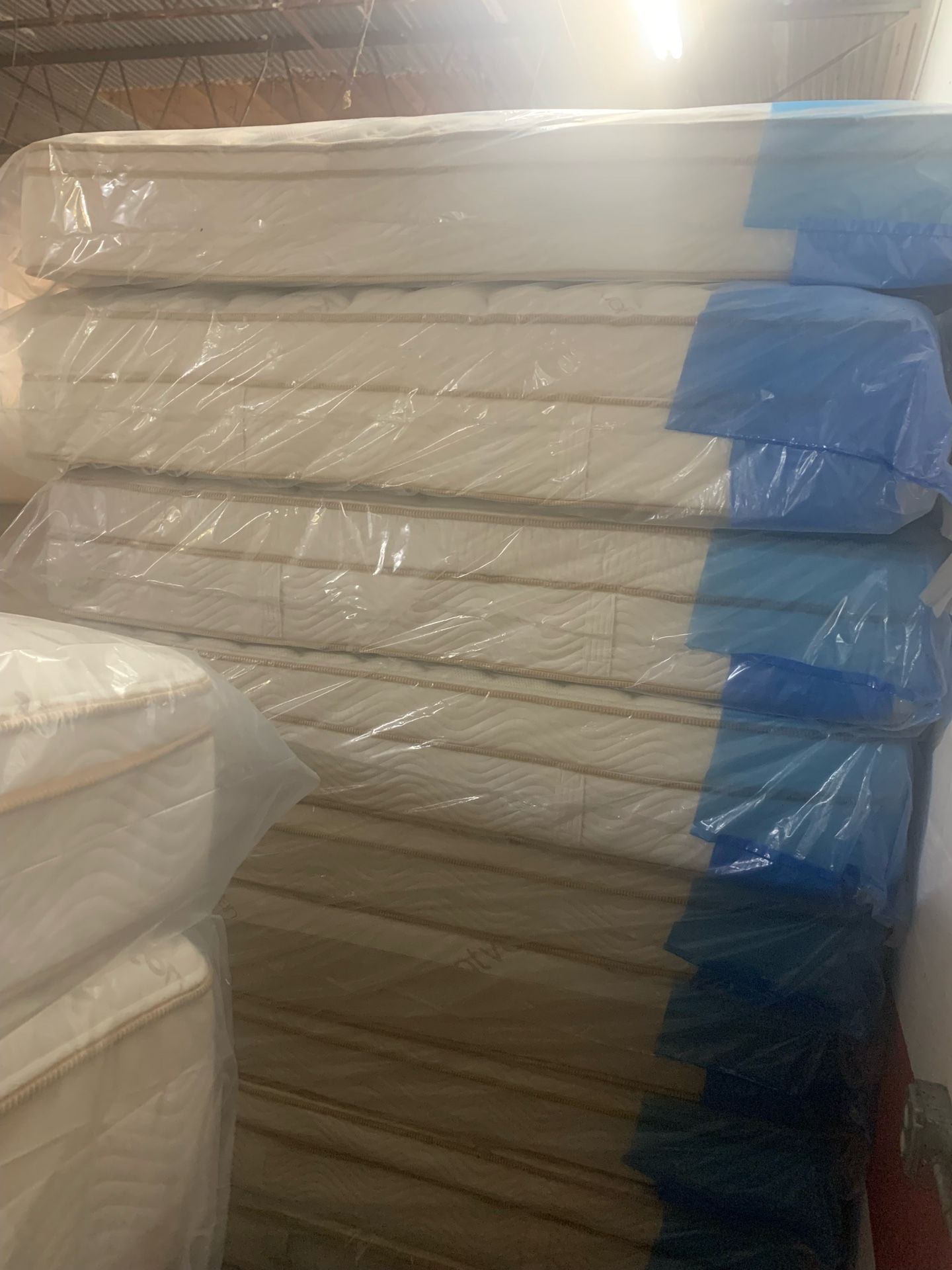 Luxury Saatva & Tempur-Pedic Mattresses – 50-80% Off! • Brand New, Minor Blemishes (Nothing That Affects Comfort) • King, Queen, Full, T