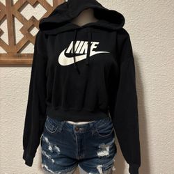 Women’s Xs Nike Sweater 