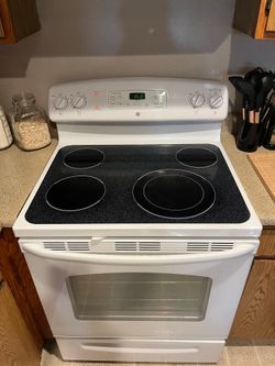 Electric stove glass top everything works great!