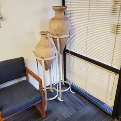 Vintage Terracota Vases With Stand