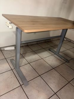 Small/Medium Adjustable Standing Desk
