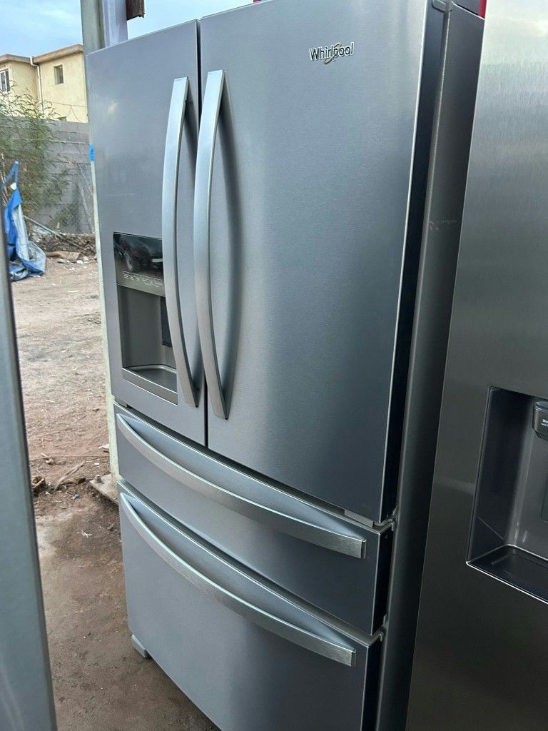 Including Warranty! Whi rlpool R efri gerato r Fr id ge Ice maker on door