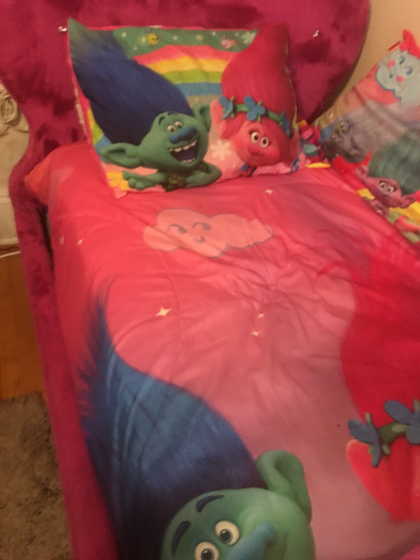 Trolls bedding set with 2 big sheets and big pillow 8 pieces