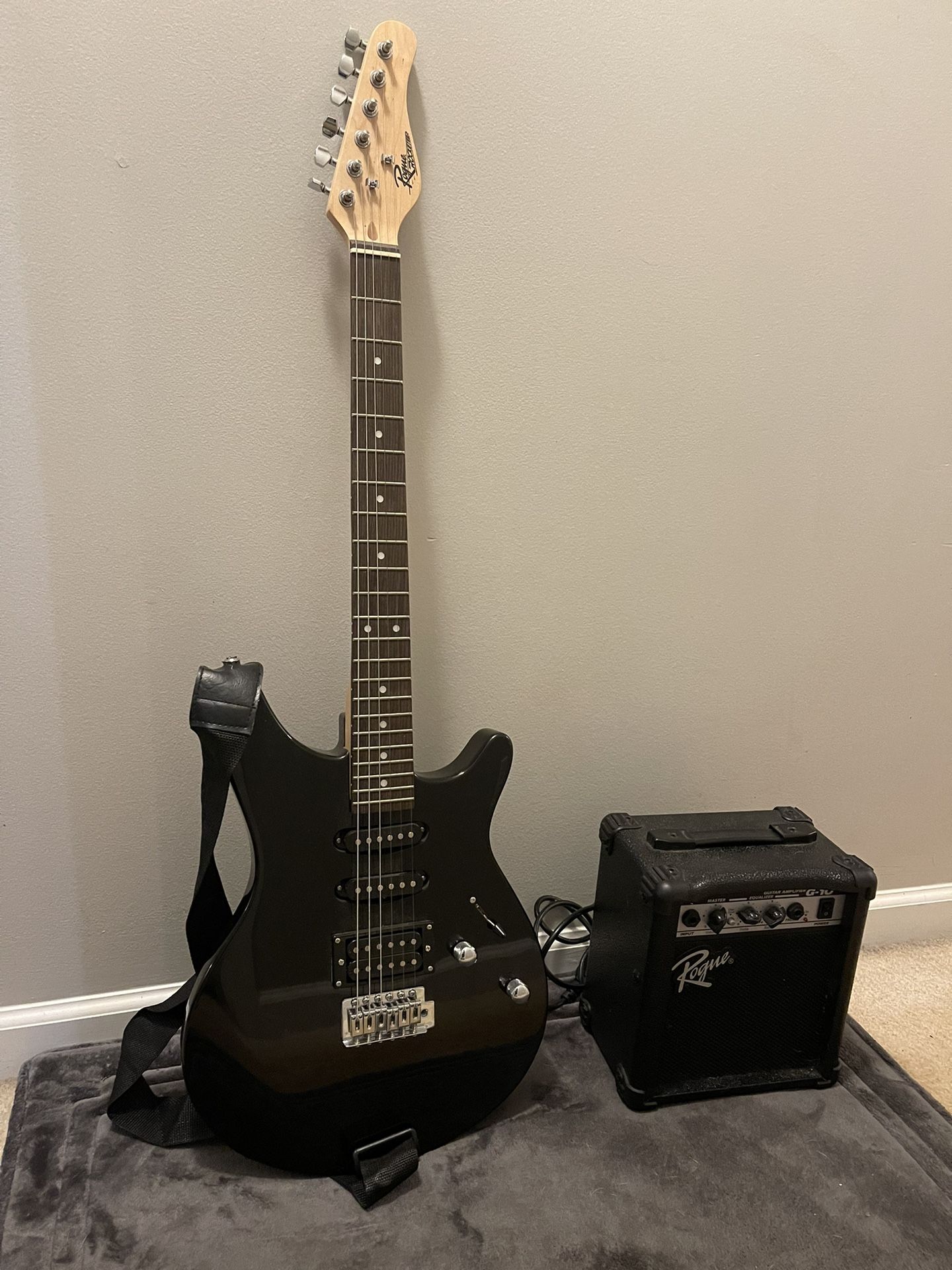 Electric Guitar With Amp