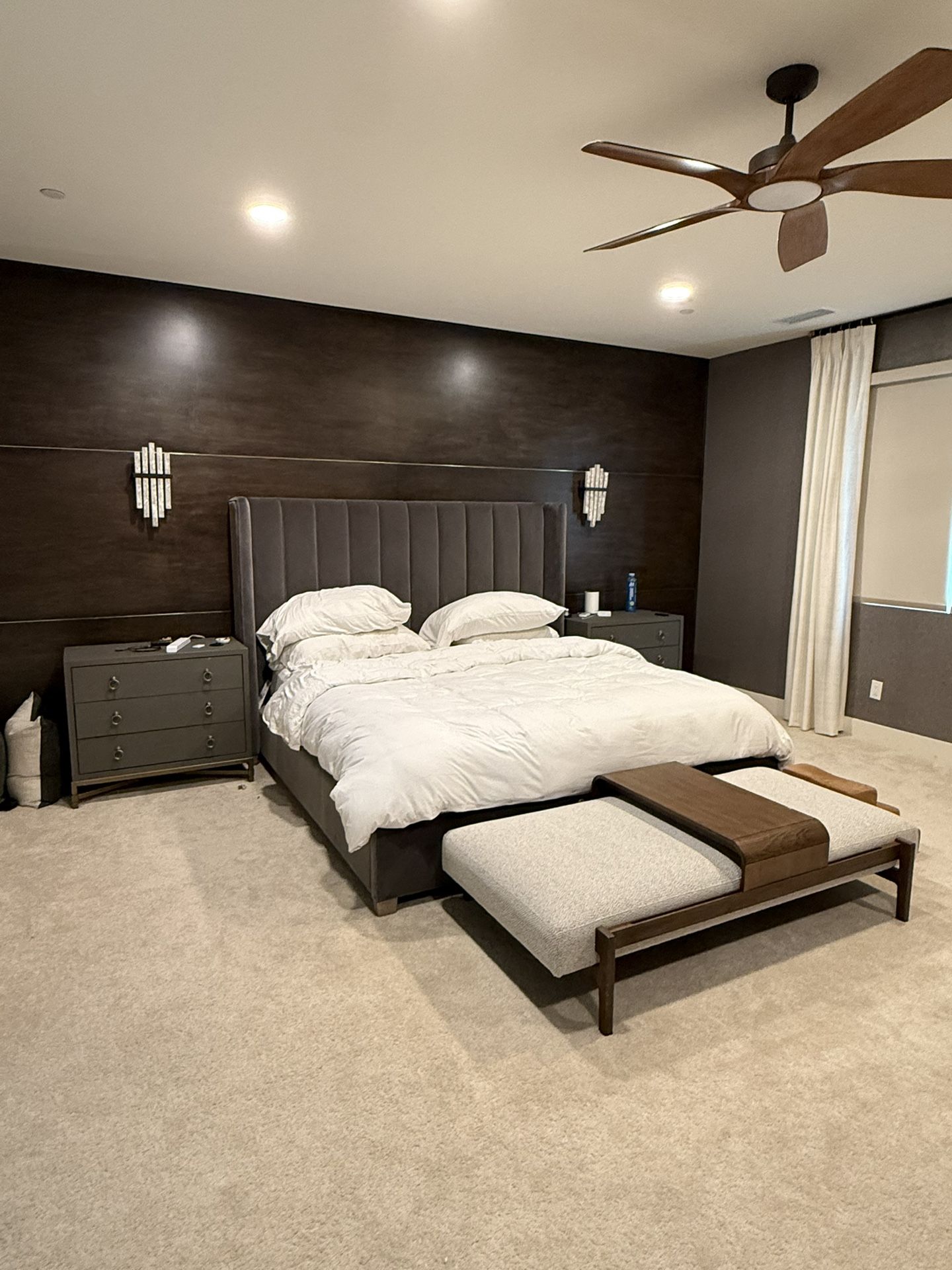 Eastern King Bed Dark Dove Grey With Natural Gray Oak