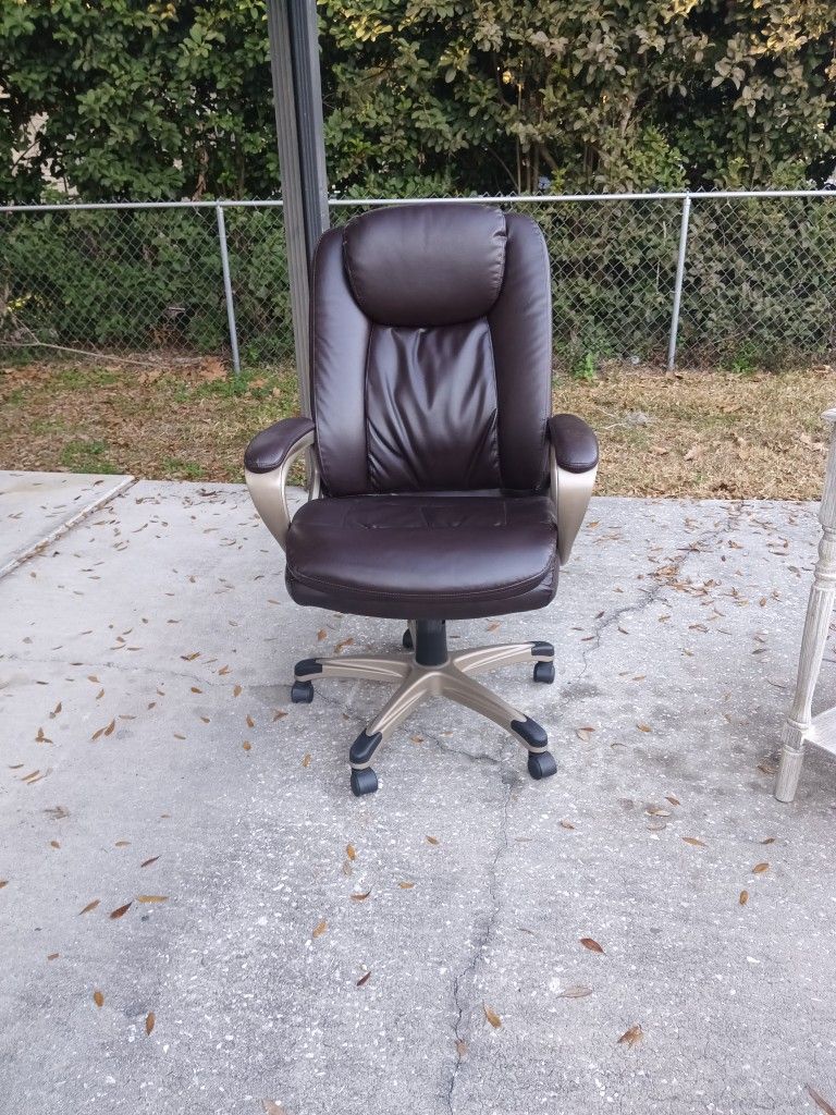 Brown Leather Office Chair Hydraulic Lift Spring Tilt Brand New