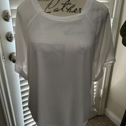 Women’s White Sheet Blouse Midsize/Plus Size