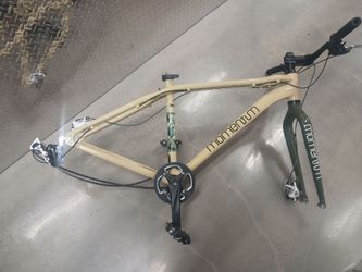 Momentum rocker 3 bike (fat tire) 26" x 4.00