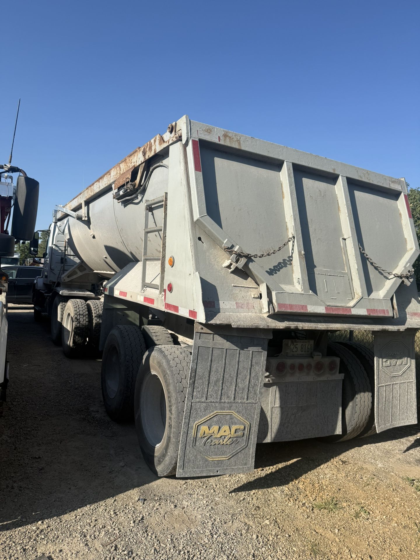 2015 Pit Boss Dump Trailer 