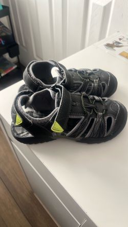 Kids sandals
