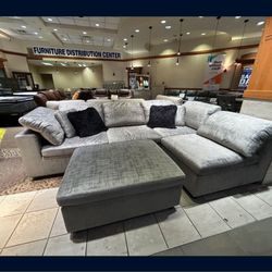 *Living Room Special*---Lima Flexible Gray Fabric Sectional Sofa W/Ottoman---Delivery And Easy Financing Available🙌