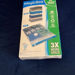 Pack Summer Away! 3 Flat Vacuum Compress Storage Bags Medium
