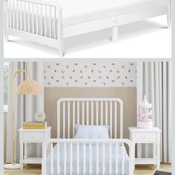 Davinci Jenny Lind Twin-Bed with Wood Spindle Posts in White-Mattress Support Slats Included