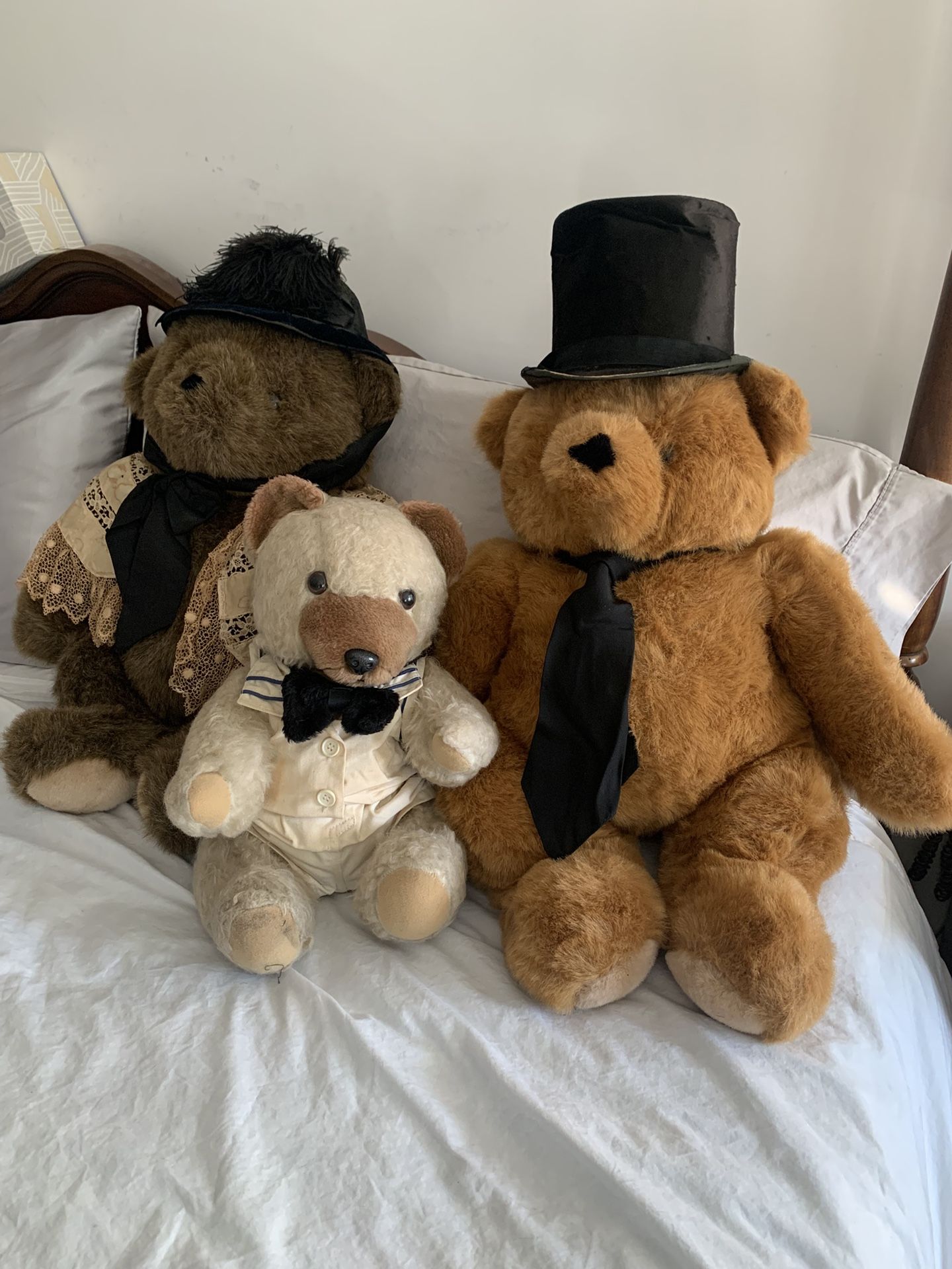 Bear Family In Antique Clothing 