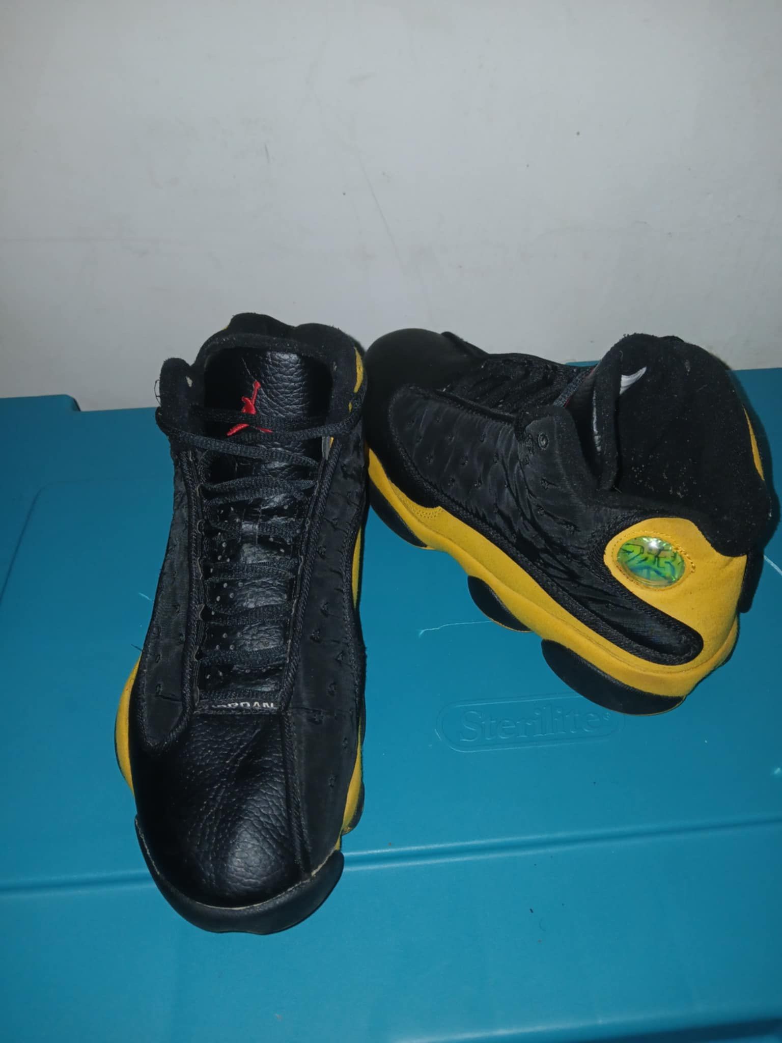 Air Jordan 13 Retro - Black/Yellow (Size [Insert Size])