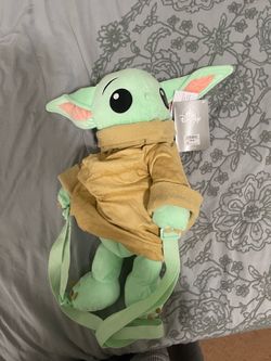 Baby yoda backpack small.