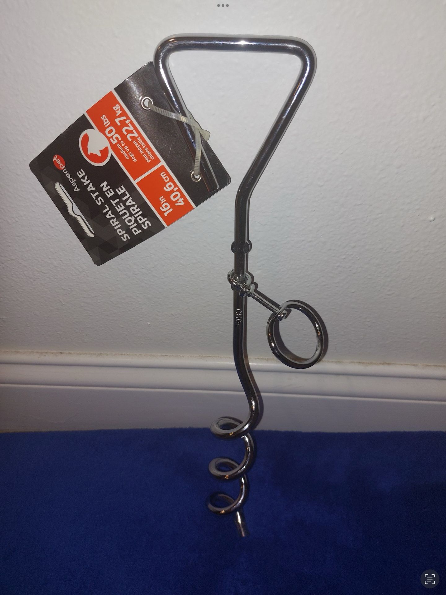 BRAND NEW ASPEN PET DOG TIE OUT STAKE