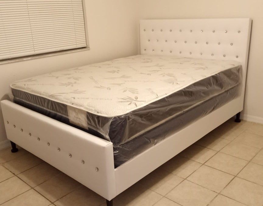 GREAT SALE NEW BEAUTIFUL QUEEN DIAMOND BED WITH MATTRESS