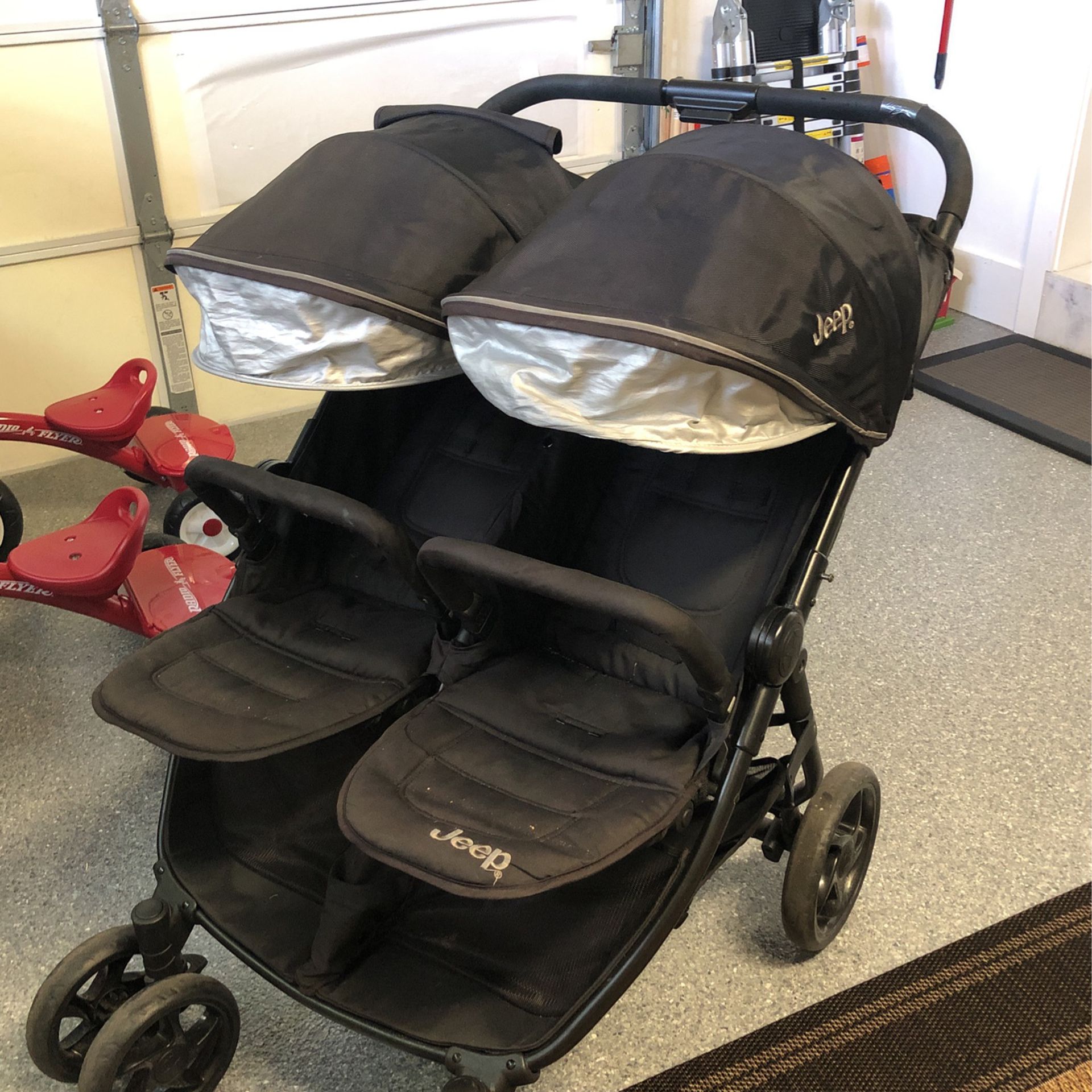 Doble Jeep Baby Stroller 