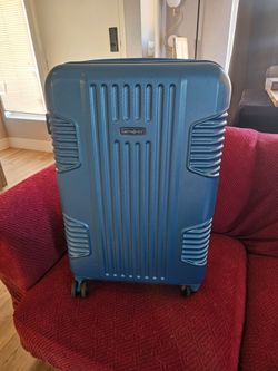 Free Samsonite checked luggage - has damage