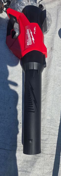 Shop Milwaukee
M18 FUEL 120 MPH 500 CFM 18V Lithium-Ion Brushless Cordless Handheld Blower (Tool-Only)