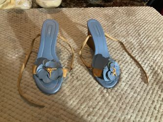 Fioni women’s wedge sandals size 8 1/2 color blue wedge 3 inches Brand New with defects