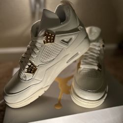 AIR JORDAN 4 RETRO