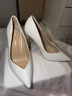 Fashion Nova White Crocodile Embossed Pointed Toe Heels 8.5
