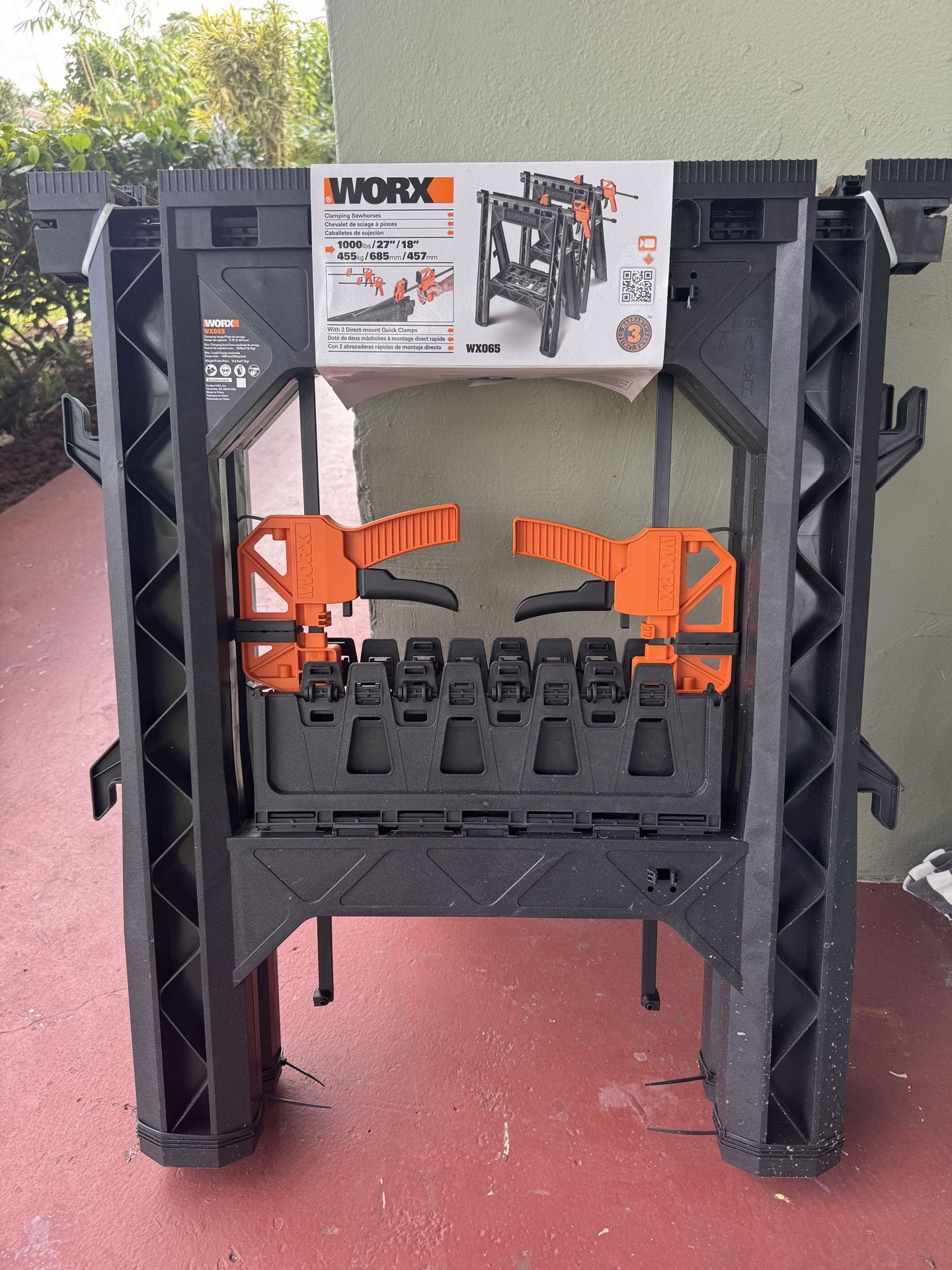 Worx WX065 Clamping Sawhorses With Bar Clamps