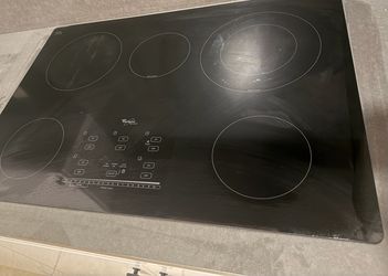 Whirlpool Gold 36” Electric Glass Cooktop – 5 Burner Touch Control