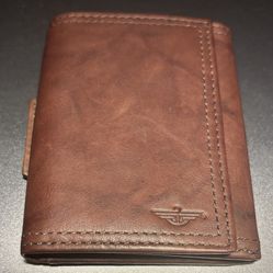 Dockers Brown Trifold Full Grain Leather Wallet