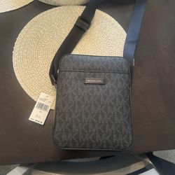 Michael Kors Men’s Satchel Hand Bag 