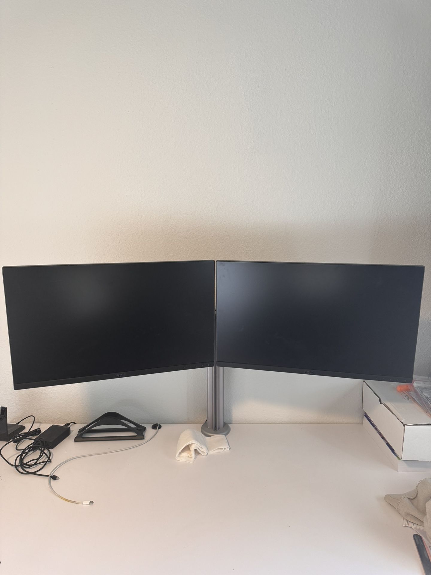 Dual Dell 24inch Monitor Setup With Arm stand